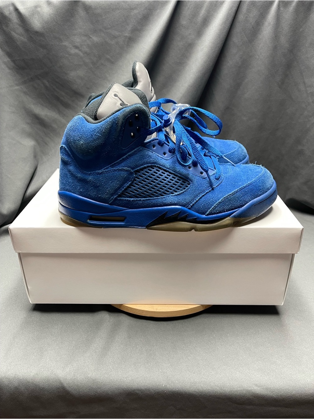 Men’s Jordan 5 Retro Blue Suede — Size 8.5M